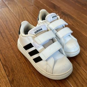 Adidas Grand Court toddler size 8